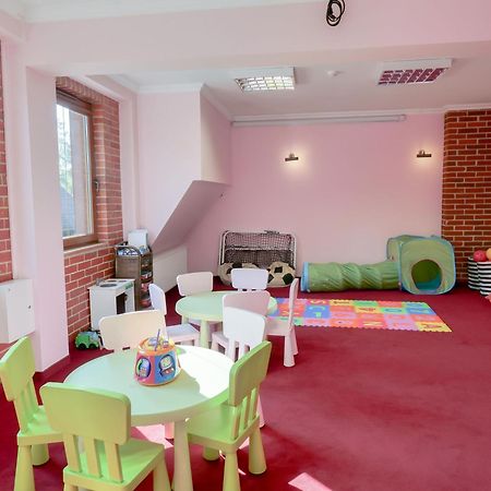 Hotel Szymbark Szymbark  Buitenkant foto