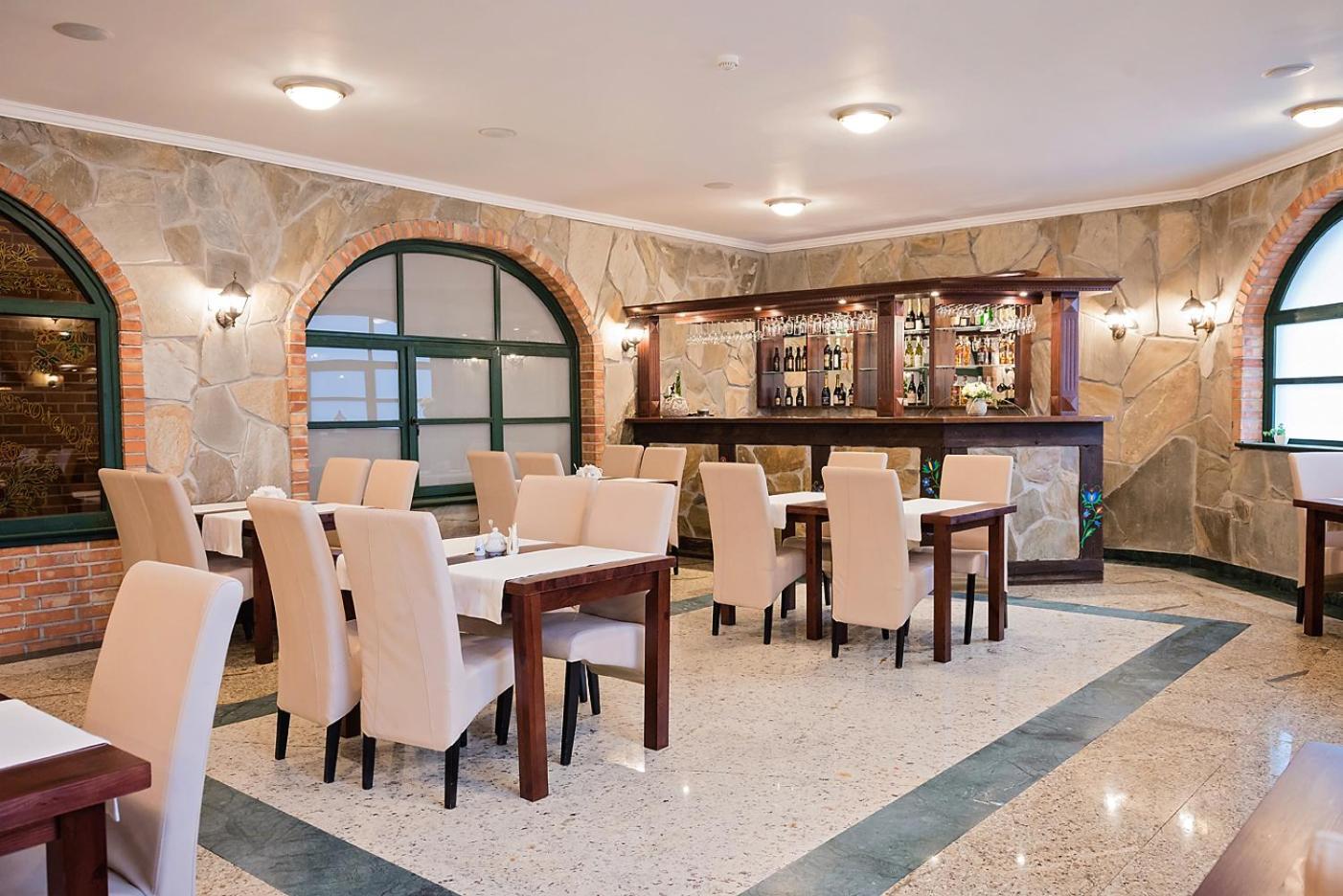 Hotel Szymbark Szymbark  Buitenkant foto